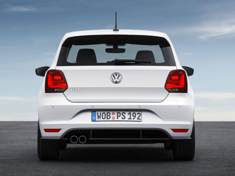  Volkswagen Polo GTi 3-Door 2014 года  (фото 8 из 13)